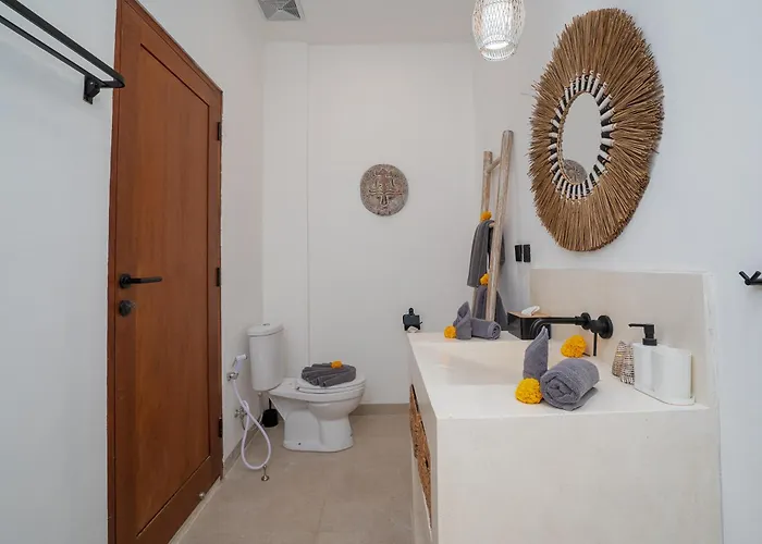 Villa Sawahku - 2br Private With Rooftop & Rice Field View *