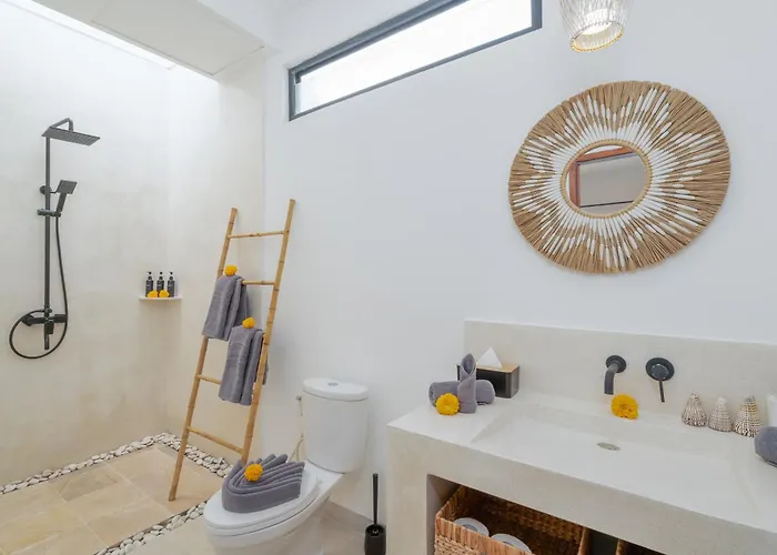 Sawahku - 2br Private With Rooftop & Rice Field View