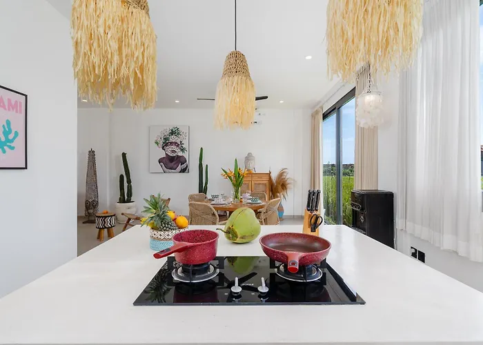 Villa Sawahku - 2br Private With Rooftop & Rice Field View
